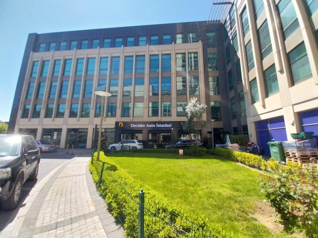 OFFICE FOR RENT PER YEAR IN ADVANCE IN ISTANBUL SARIYER MASLAK