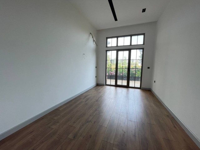 3+1 SEA-FACING GARDEN FLOOR APARTMENT FOR SALE IN KAYI TRABZON