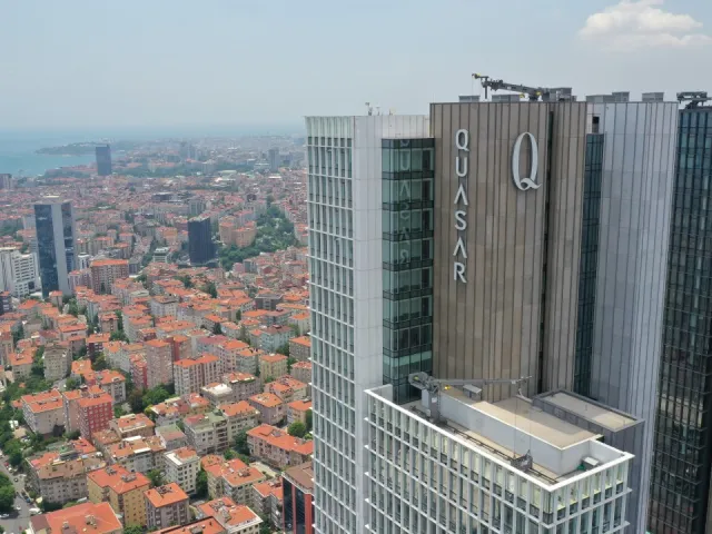 QUASAR ISTANBUL ENTRANCE FLOOR OFFICE FOR SALE