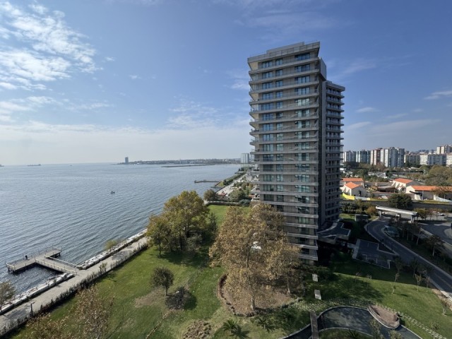2+1 Apartment for Sale in Bakirköy Yalı Ataköy Site, Istanbul