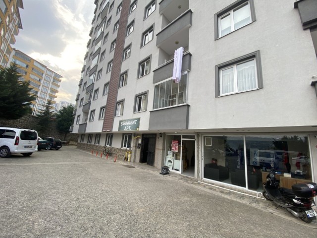 TRABZON ÇUKURÇAYIR'DA SİTE ALTINDA FIRSAT SATILIK DÜKKAN