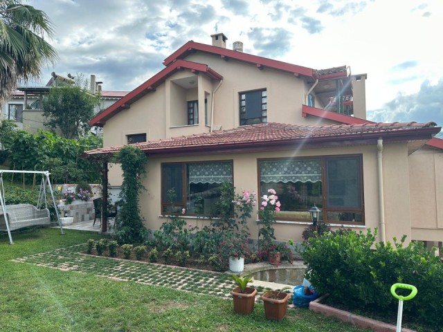 TRABZON GÜNDOĞDU'DA KİRALIK BAHÇELİ GÜNLÜK VİLLA