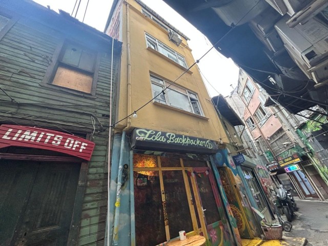 BUILDING FOR SALE IN KARAKÖY, BEYOĞLU, ISTANBUL