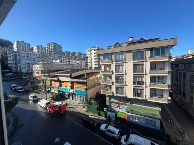 ORTAHİSAR 2 NO'LU BEŞİRLİ'DE MERKEZİ KONUM DA 3+1 SATILIK DAİRE